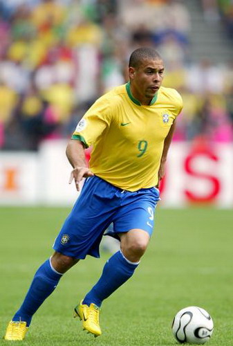 萨卡在右路 萨卡在右路