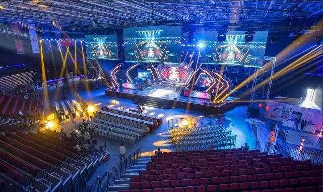 成为了两国 成为了两国