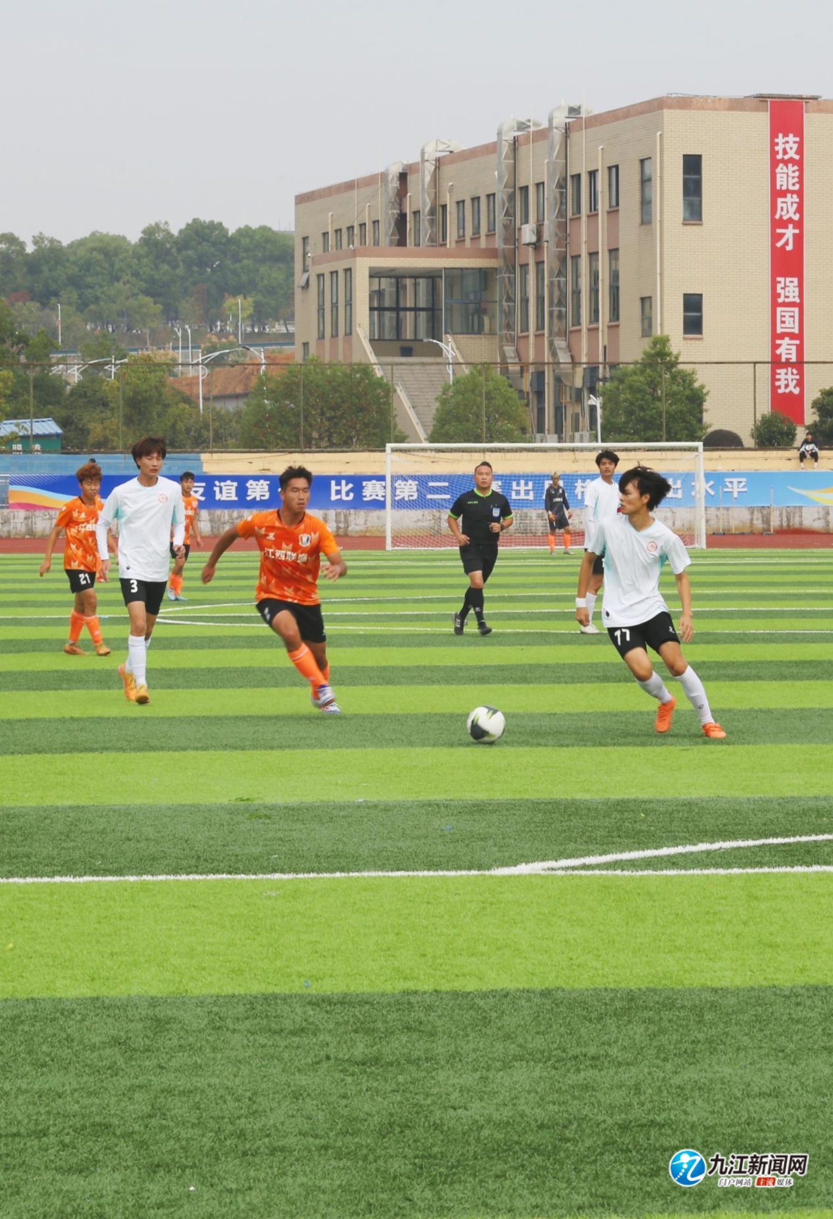 Shams：欧文只遭遇了左膝前交叉韧带撕裂 其他韧带和半月板无损伤.