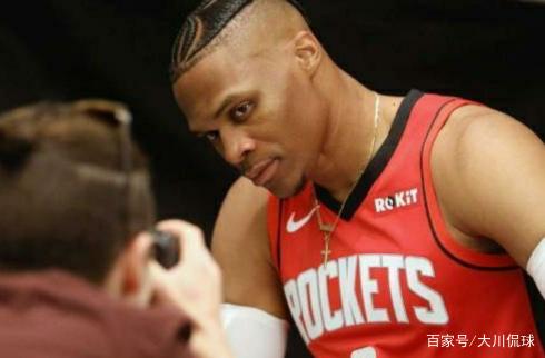 莱万既具备 莱万既具备