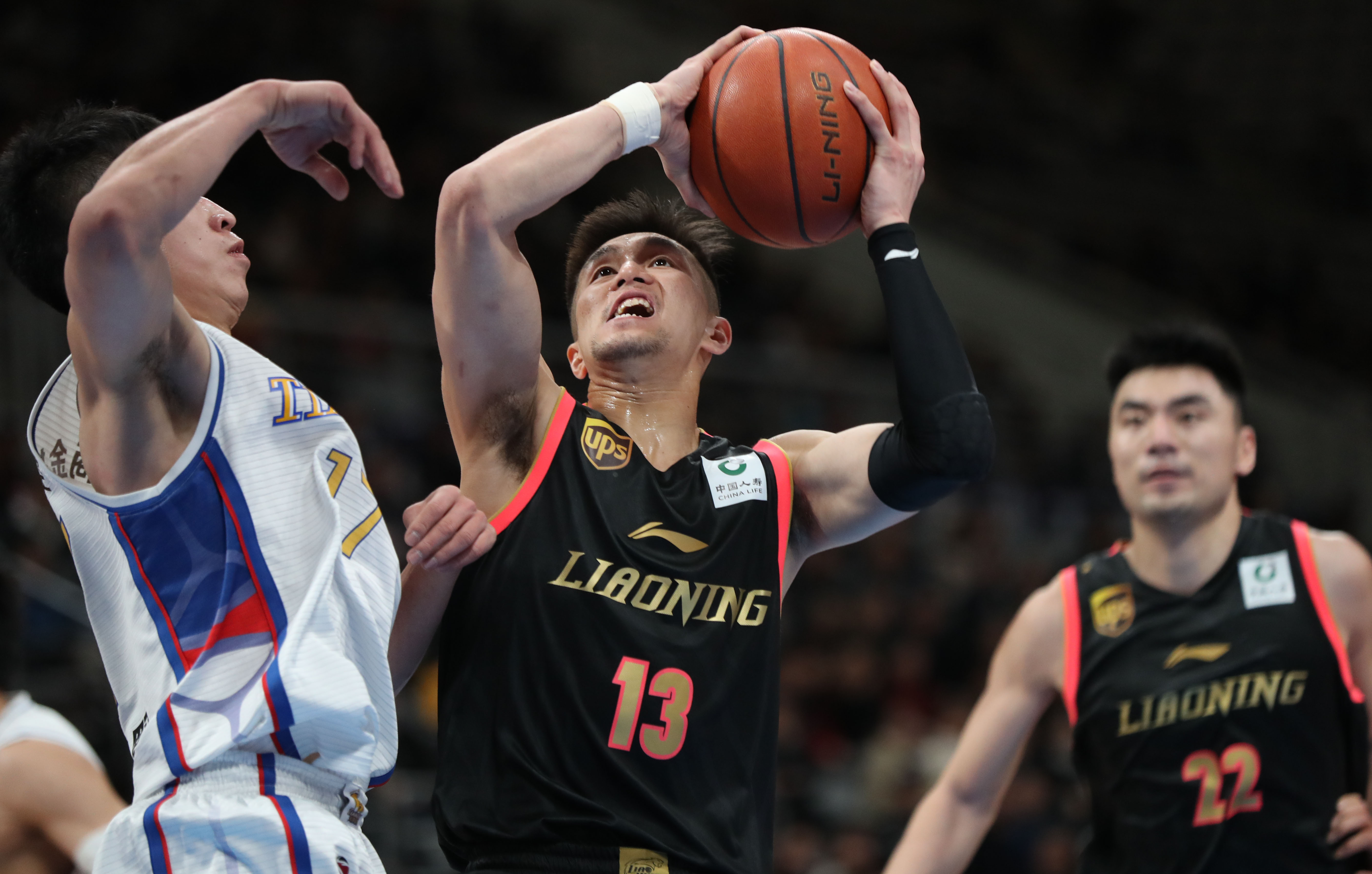 提供进入门 提供进入门